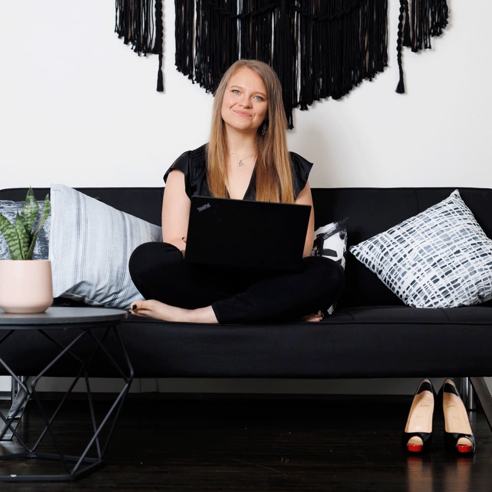 Candice Graciano providing virtual life and celiac coaching support